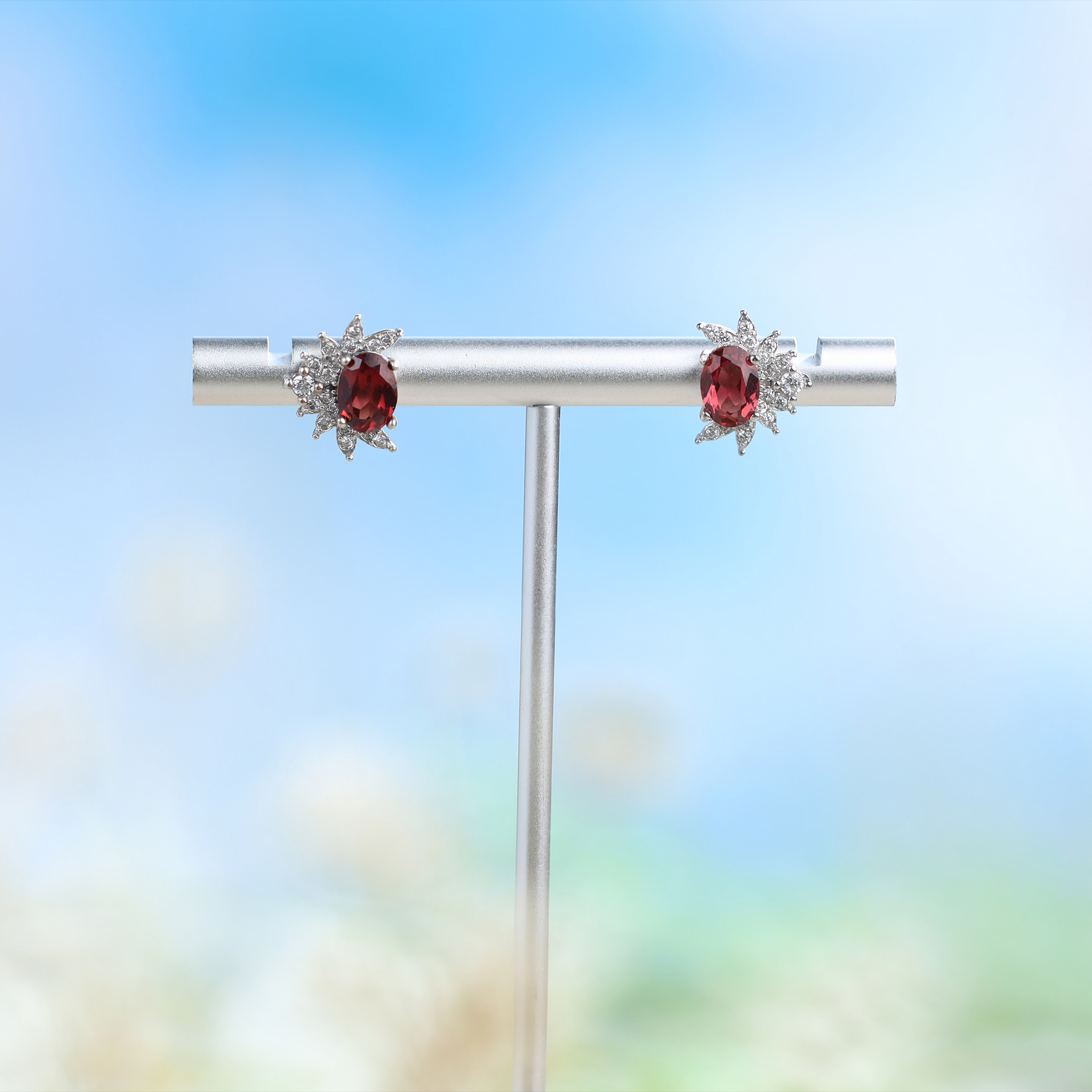 Hebes Garnet Earring HC90151L